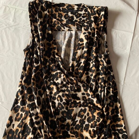 Leopard Shirt - Size small - Picture 5 of 10